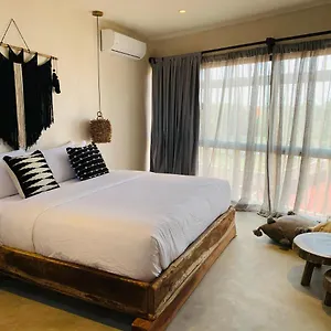 https://luxury-boho-apartment-13-vida-tulum.quintano-roohotels.com