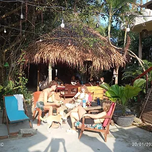  Homestay The Seaside And Bar
