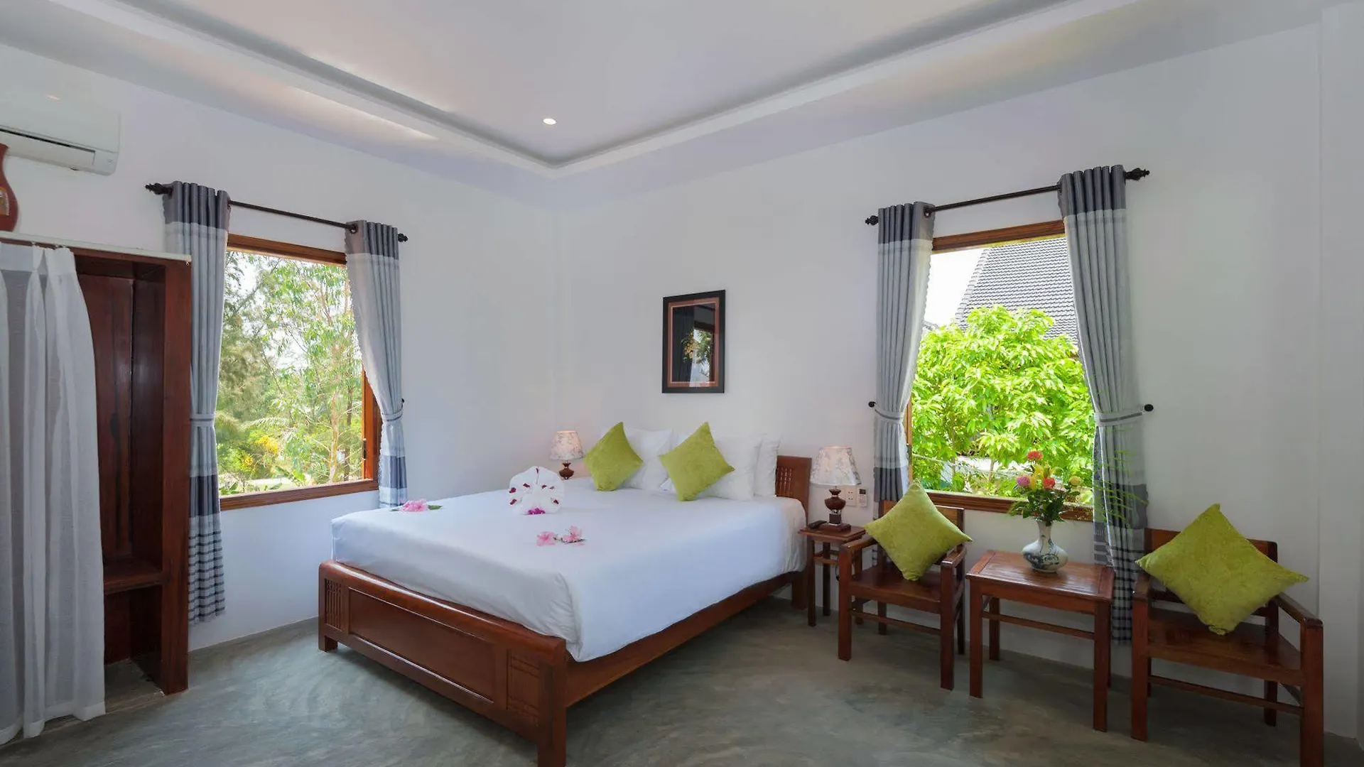 An Bang Garden Pool Villa Hoi An Vietnam